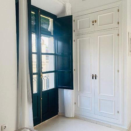 Apartamento Alvarez Quintero - Catedral Sevilla Bagian luar foto