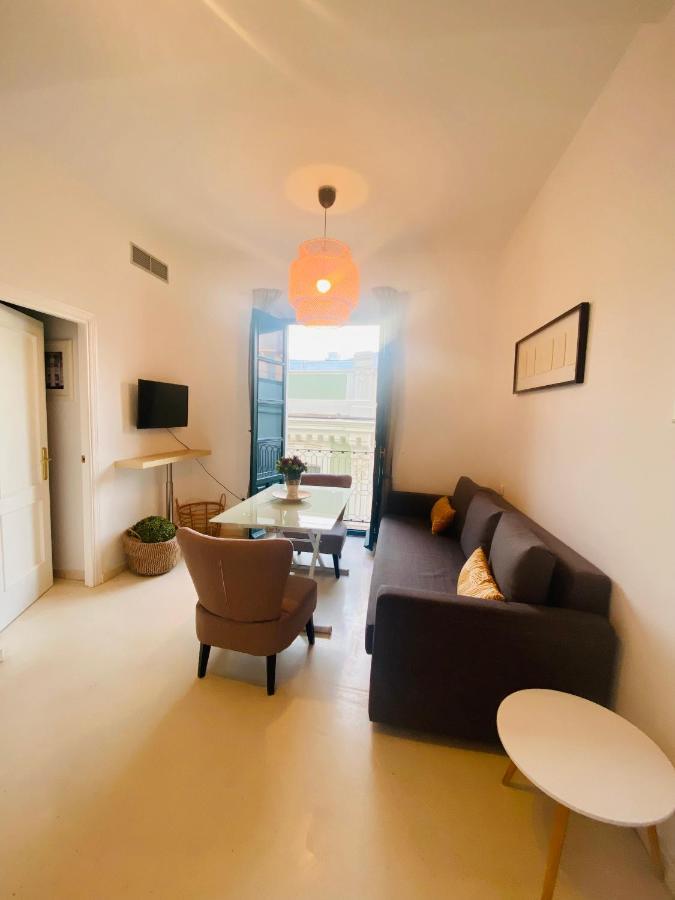 Apartamento Alvarez Quintero - Catedral Sevilla Bagian luar foto