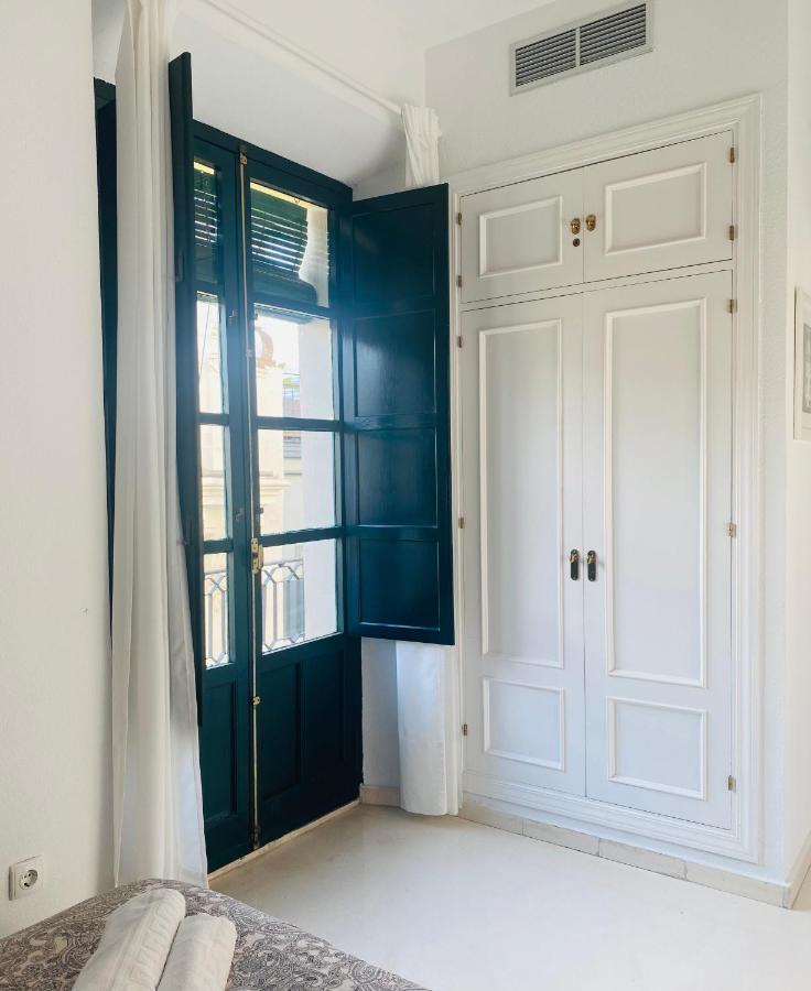 Apartamento Alvarez Quintero - Catedral Sevilla Bagian luar foto